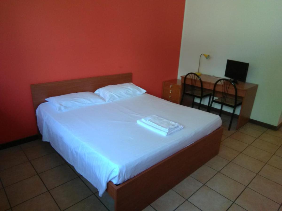 La Cordata Accommodation - Brodolini 24 Cinisello Balsamo Kültér fotó